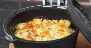 Kartoffelgratin mit Hackfleisch und Blumenkohl aus dem Dutch Oven k Blumenkohl Kartoffelgratin