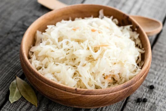 Griechischer Krautsalat – Weißkrautsalat zum Grillen Griechischer Krautsalat
