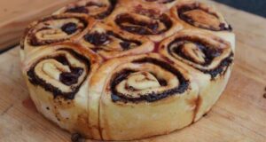 Nutella Kirsch Schnecken aus dem Dutch Oven Nutella Kirsch Schnecken