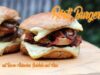 Rösti Burger mit Bacon-Hühnchen, Käse und Apfel Zwiebeln RöstiBurger