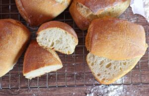 Sonntagsbrötchen mit Joghurt selber backen Sonntagsbrötchen mit Joghurt