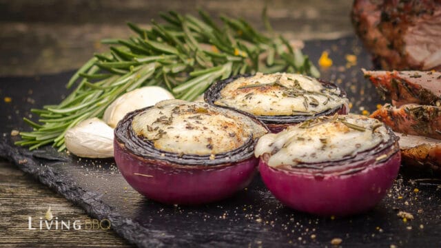 Rote Zwiebeln Portwein Ziegenkäse Kräuterheu
