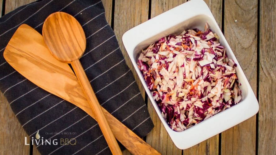 Krautsalat mit würzigem Essig Dressing - LivingBBQ.de Krautsalat mit würzigem Essig Dressing - LivingBBQ.de