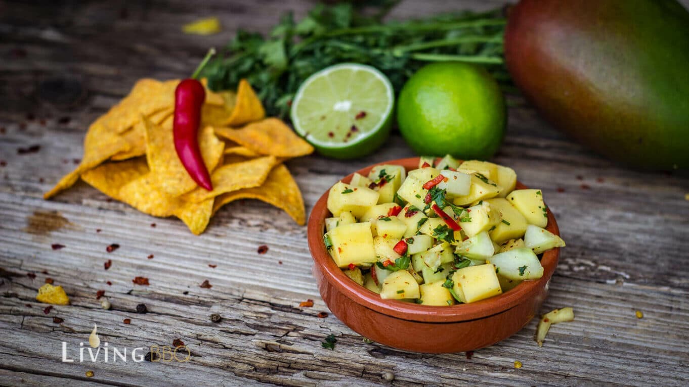 Mango Salsa mit Gurken als einfache und leckere Beilage - LivingBBQ.de