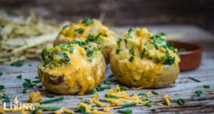 Ofenkartoffeln oder Backkartoffeln vom Grill – 7 leckere Rezepte Backkartoffel mit Cheddarkäse und Broccoli