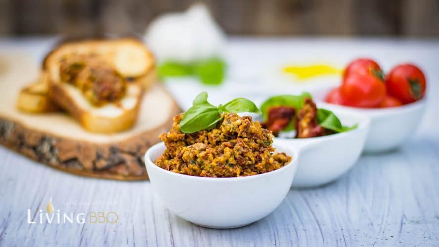 Tomaten Tapenade - Aufstrich und Paste aus getrockneten Tomaten ...