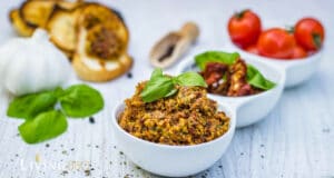 Tomaten Tapenade – Aufstrich und Paste aus getrockneten Tomaten Tomaten Tapenade