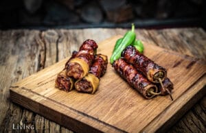 Shotgun Shells und Dynamit Stangen aus Hackfleisch Shotgun Shells Hackfleisch