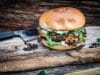 Sucuk Burger mit Cheddar Sucuk Burger mit Cheddar Käse