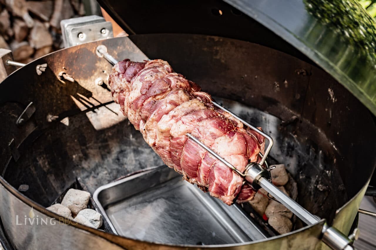 Spießbraten vom Grill – saftig, würzig & vom Drehspieß - LivingBBQ.de