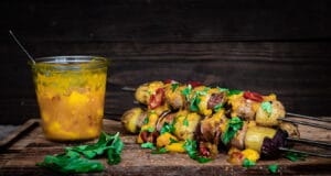 Bratwurst Spieße mit Mango Chutney Bratwurst Spieße Rezept