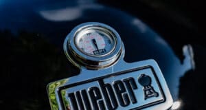 Kugelgrill Weber Master-Touch GBS Premium E-5775 Edles Deckelthermometer mit Weber Logo