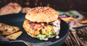 Paprika Burger – Kerrygold Cheddar Burger Challenge 2021 Paprika Burger Kerrygold Cheddar Burger Challenge