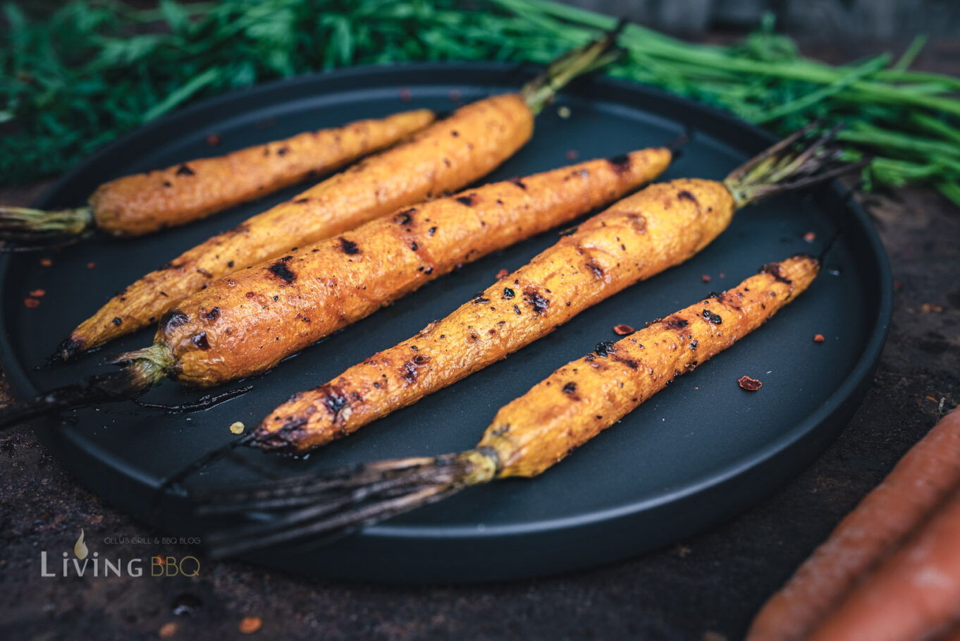 Glasierte Möhren vom Grill - süß und würzig - LivingBBQ.de Glasierte Möhren vom Grill - süß und würzig - LivingBBQ.de