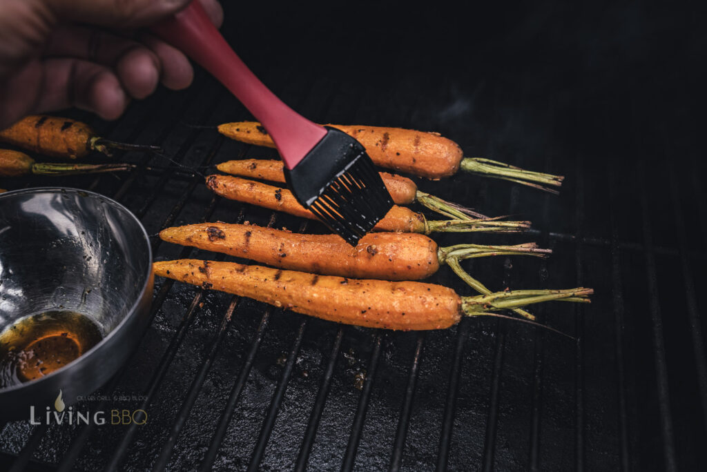 Glasierte Möhren vom Grill - süß und würzig - LivingBBQ.de