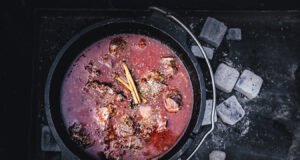 Birria – Lammhüfte aus dem Dutch Oven Birria Lamm aus dem Dutch Oven
