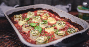 Zucchini Rotolo mit Frischkäse – Low Carb Rezept Zucchini Rezept Frischkäse