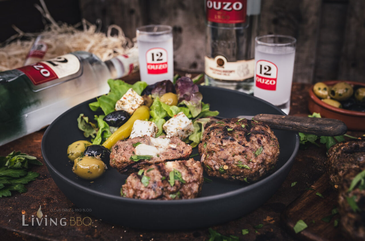 Bifteki Rezept - griechische Frikadellen vom Grill - LivingBBQ.de Bifteki Rezept - griechische Frikadellen vom Grill - LivingBBQ.de