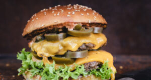 Chili Cheese Burger – Kerrygold Cheddar Burger Challenge 2022 Chili Cheese Burger