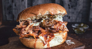 Pulled Jackfruit Burger aus dem Pelletsmoker Jackruit Burger Pulled BBQ