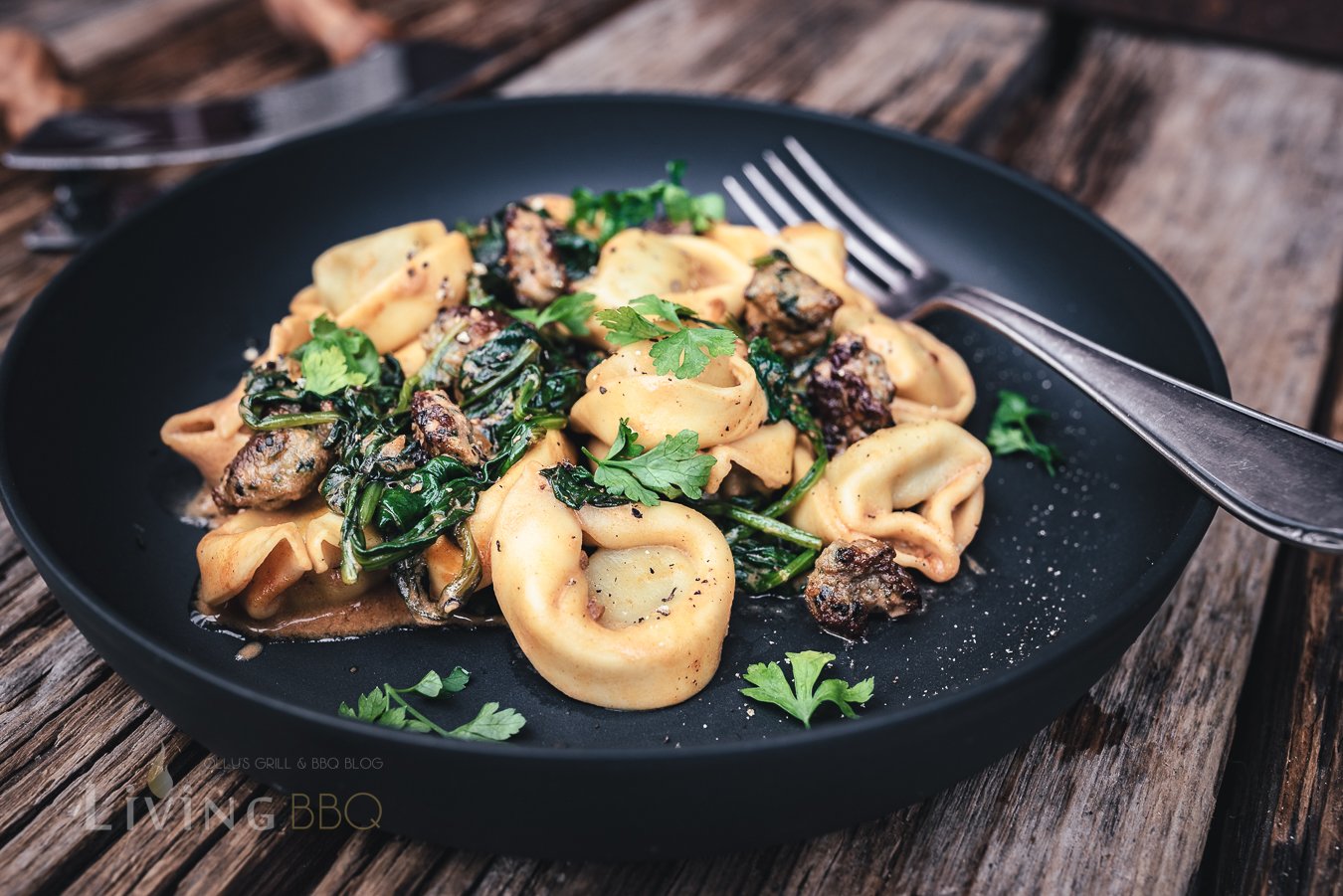 Tortellini mit Salsiccia Hackbällchen 